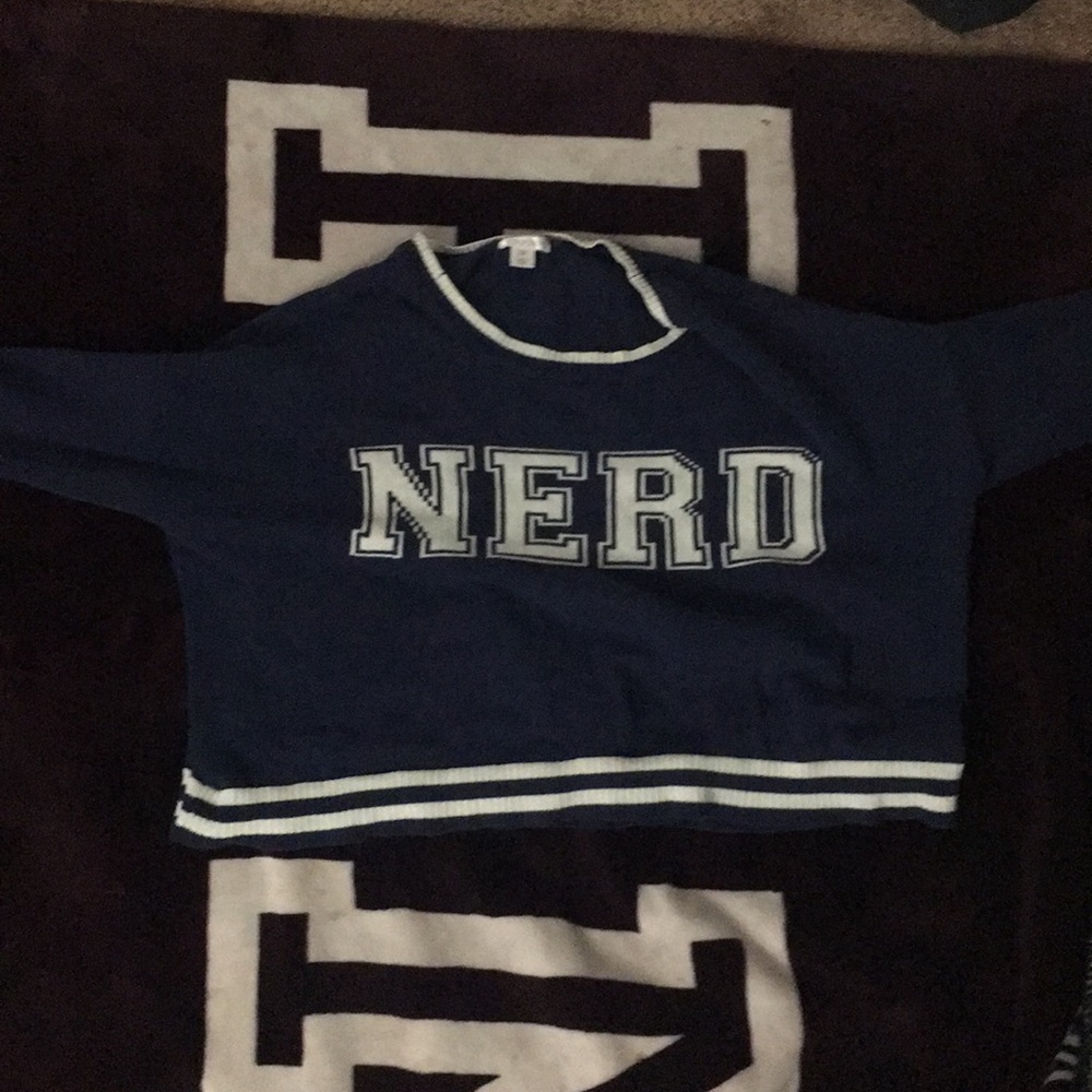 Long sleeve crop top